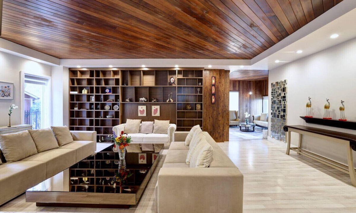 Sheridan Villa | Joyful Mansion with Charm Indoor