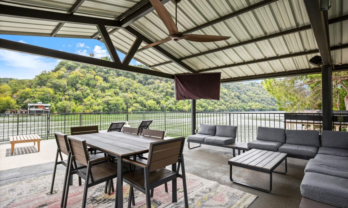 Manana West House | Lake Austin Bungalow | Private Dock + Swim Off the Dock
