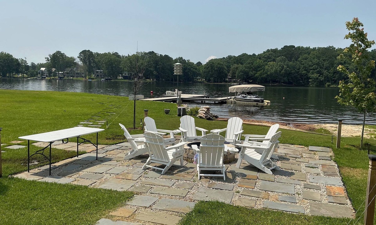 Lake Oconee House | Lake Oconee Waterfront Retreat - 4bd/4ba with Pool, Spa, Dock, Ping-Pong & More!
