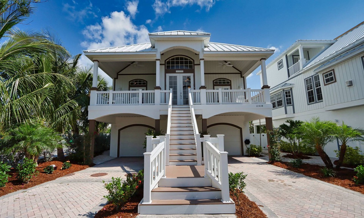 Captiva House | Located on Andy Rosse Lane on Captiva Island, Just 140 Feet to the Beach! West Indies Home