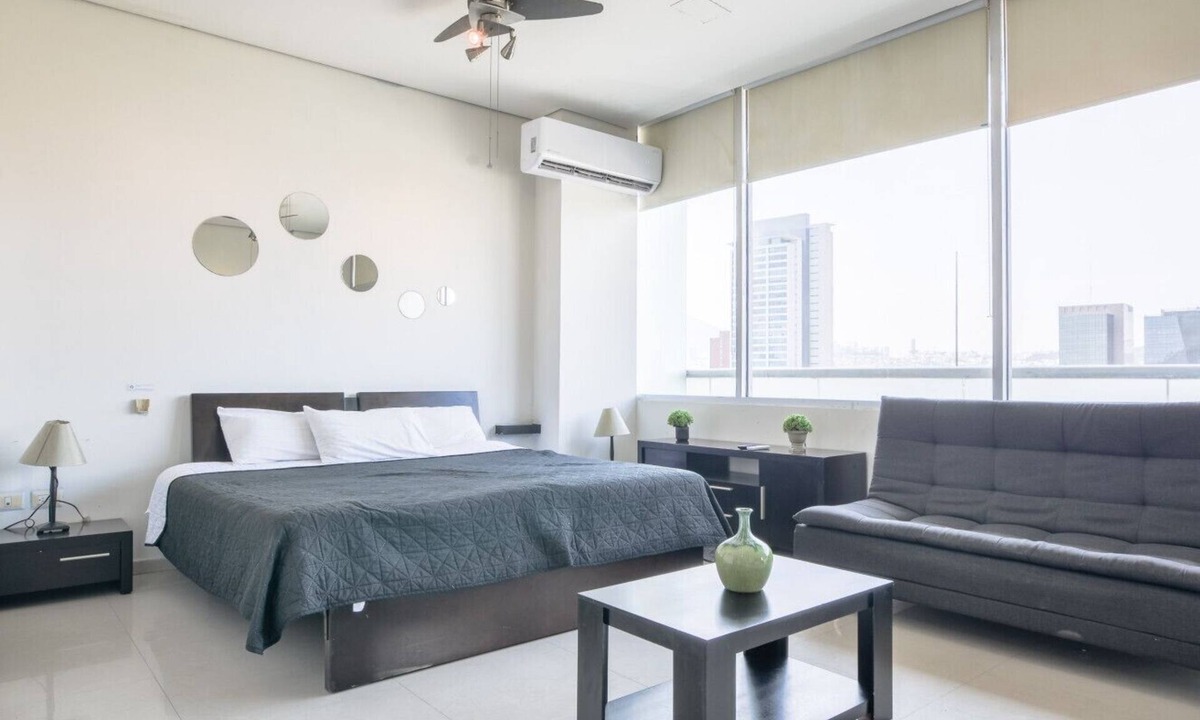 San Pedro Garza Garcia Apartment | LoftStudio - Comfortable & Excellent Location in Monterrey/Gym & Pool