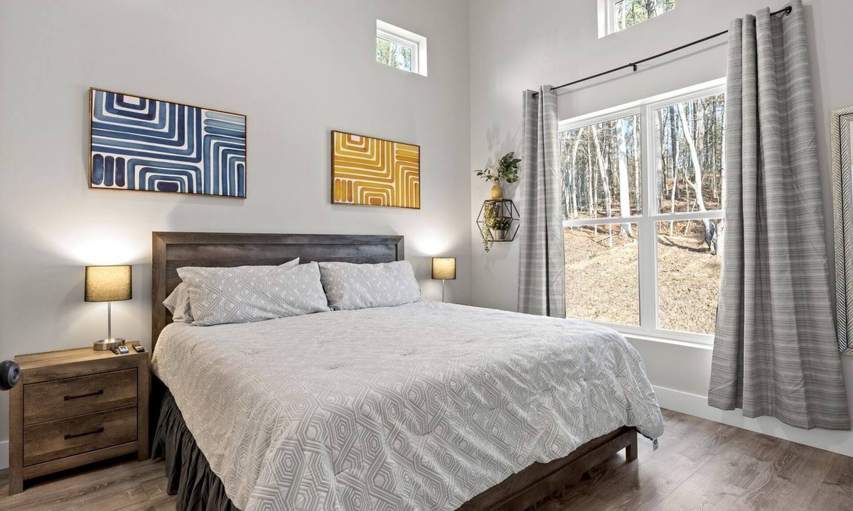 Chickamauga Cottage | Lovely Cottage with Hot-tub in Chickamauga, Georgia