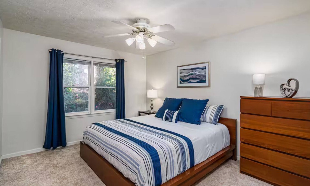 Decatur House | Lovely townhome in Avondale Estates - 2 bedrooms 2.5 bathrooms. Near Decatur