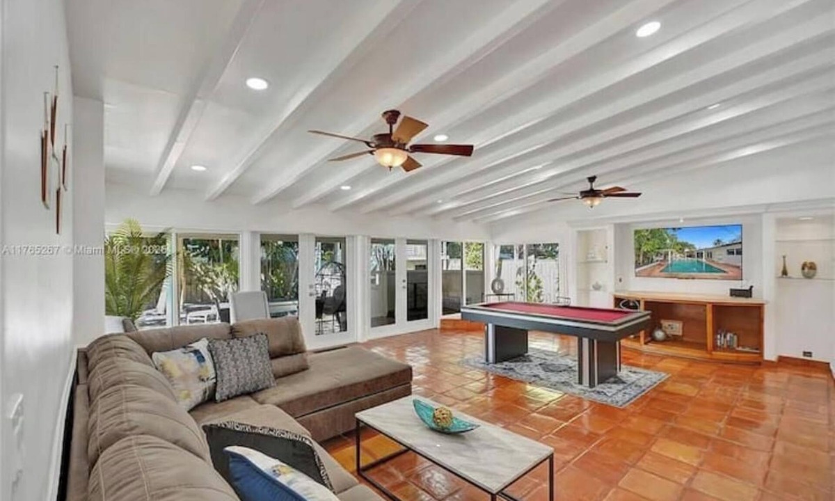 Ives Estates House | LUXTROPICA