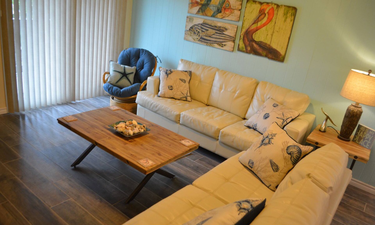 South Padre Island Condo | Luxurious Beach Side Family Retreat - 2 bd - 2 bath STR License 2024-0020