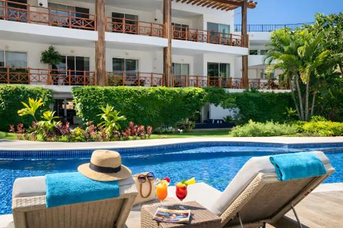 Gonzalo Guerrero Apartment | Luxury Duplex 2BR Pool & Garden View Quiet 30m from 5th Ave with Gym & Parking
