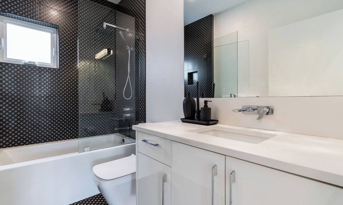 North Vancouver House | Luxury Modern Home | 4 Bed | North Vancouver