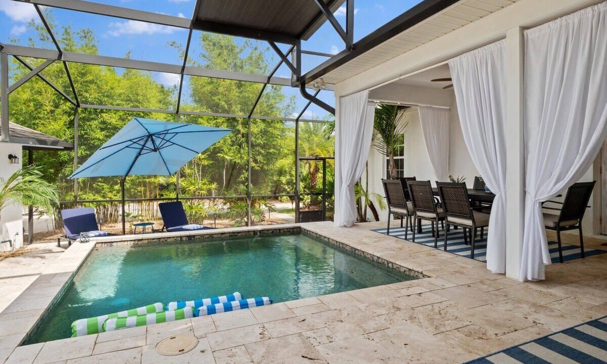Palm Coast House | Luxury Palm Coast Beach Home w/Pool & Golf Cart