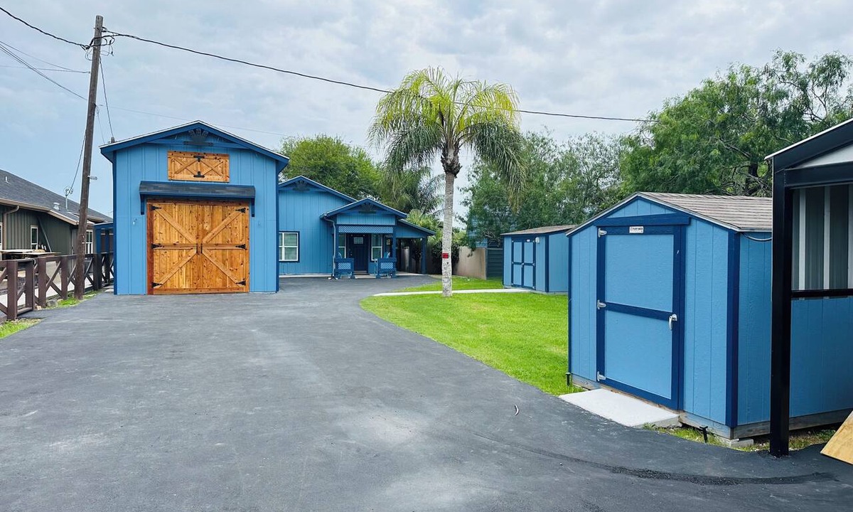 Arroyo City Cabin | Marina’s Cozy Cottage. Family friendly with cold AC in summer and warm winters!