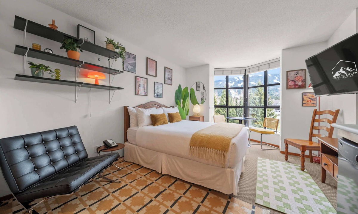 Whistler Village Condo | Mid Century Modern - Studio w Pool & Hot Tub
