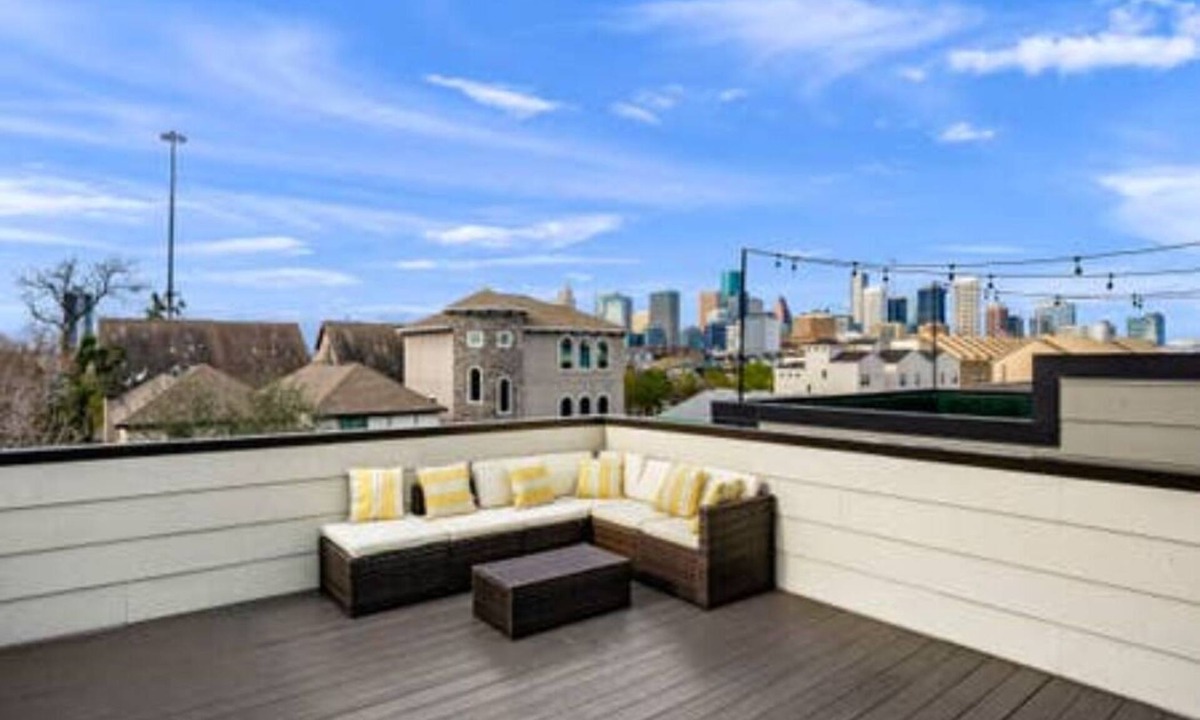 South Central Houston House | Midtown with a View!