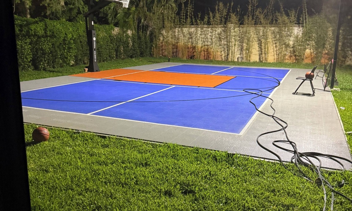 Kings Lake House | Mini Resort , 3 BR newly renovated, Gym , pool , spa , pickleball,basketball