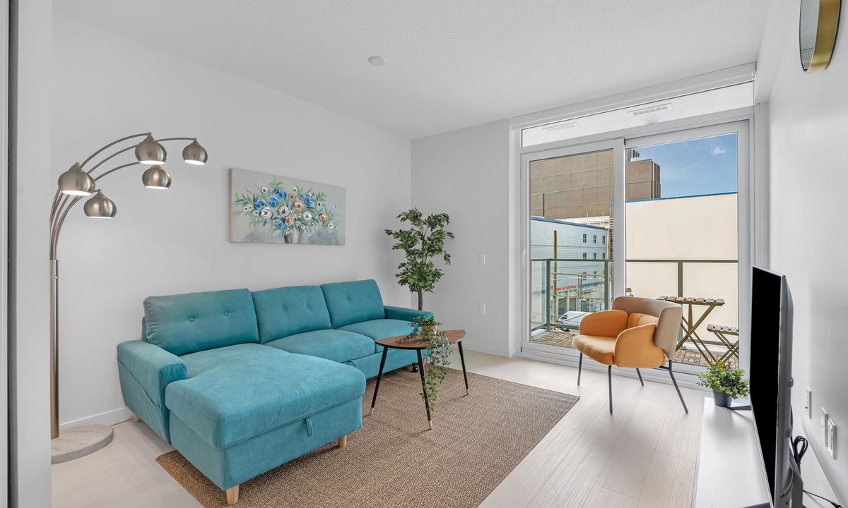 Mount Pleasant Apartment | 🏬Modern Apt 🏙Near Downtown 🚘Parking ❄️AC🏋️‍GYM