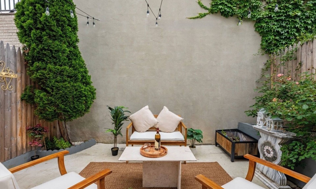The Heights Condo | Modern Condo with Private Porch | Mins to NYC