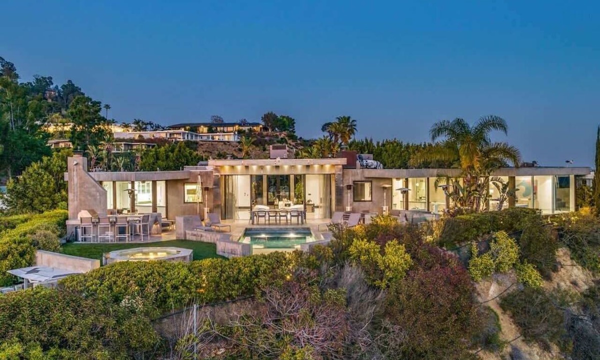 Trousdale Estates Villa | Modern Muse