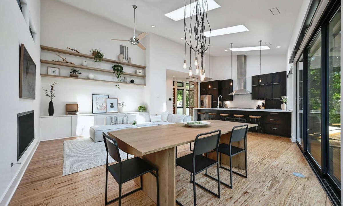 Bouldin House | Modern Treehouse-Walk to Zilker, SoCo, Downtown