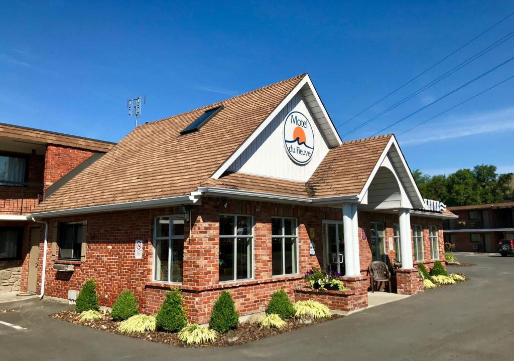 Brossard Hotel | Motel Du Fleuve
