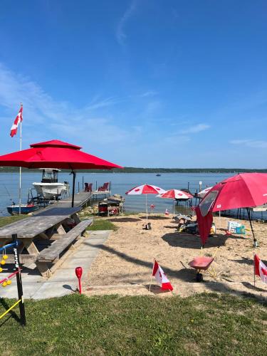 Wiarton House | N' This on the Bay -Vacation Suite