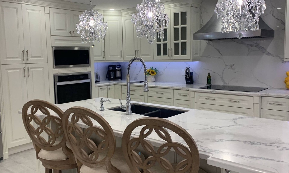 East Fort Lauderdale House | New Luxury Coral Villa!Private Heated Salt Pool With Sun Shelf!Near Beaches!BBQ!