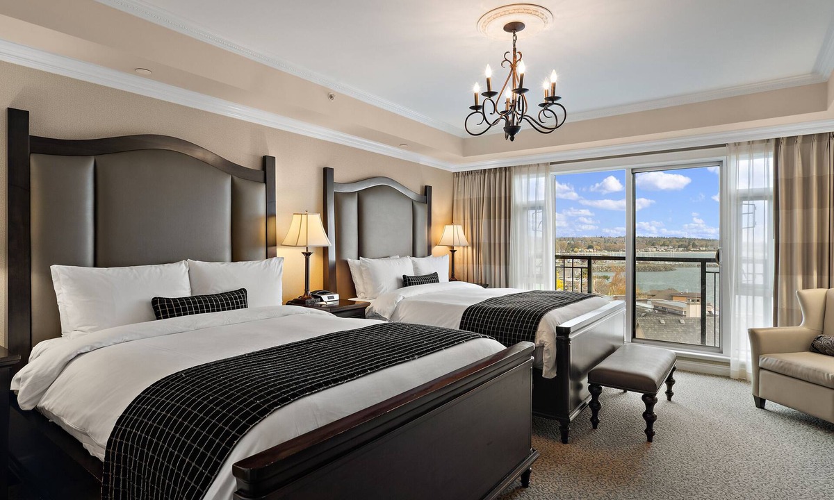 South Oak Bay Resort | Oak Bay Beach Hotel