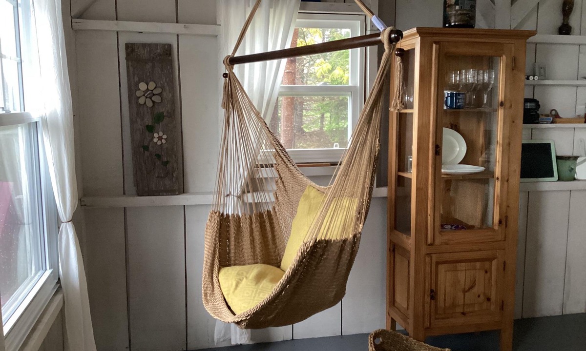 Cape Dauphin Cabin | Ocean front Bunkie.