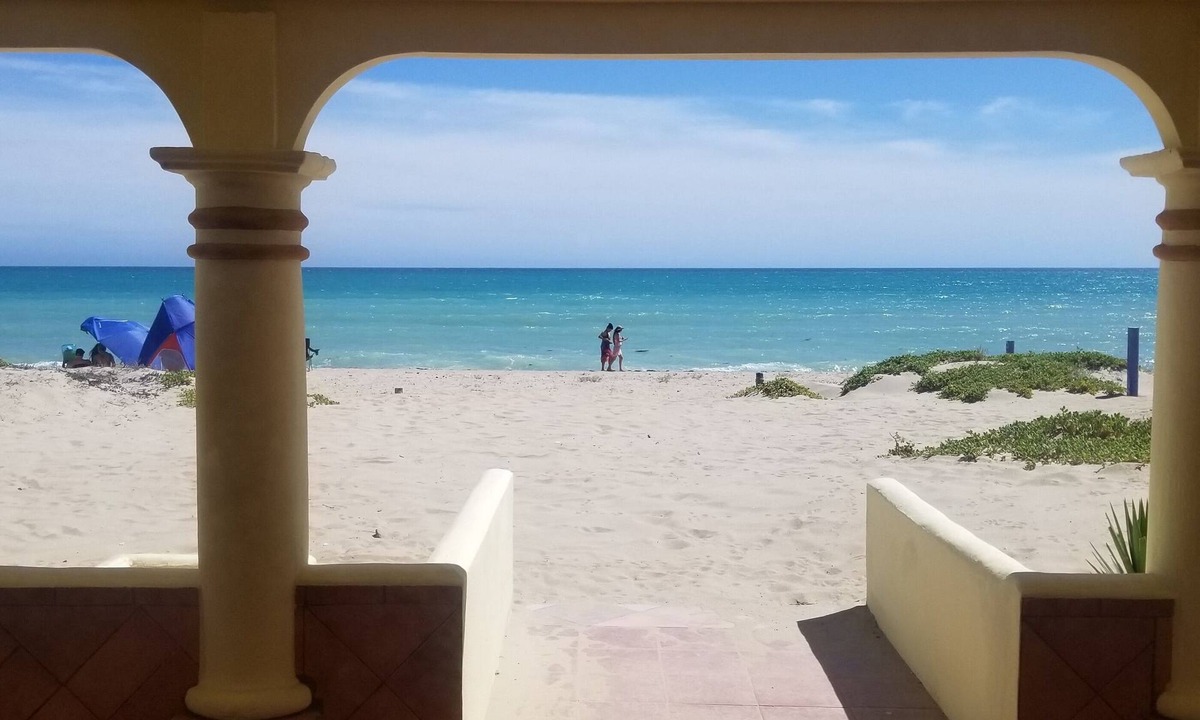 Puerto Penasco House | OCEANFRONT! Clean, spacious, comfortable. Dog Friendly. Right On The Beach