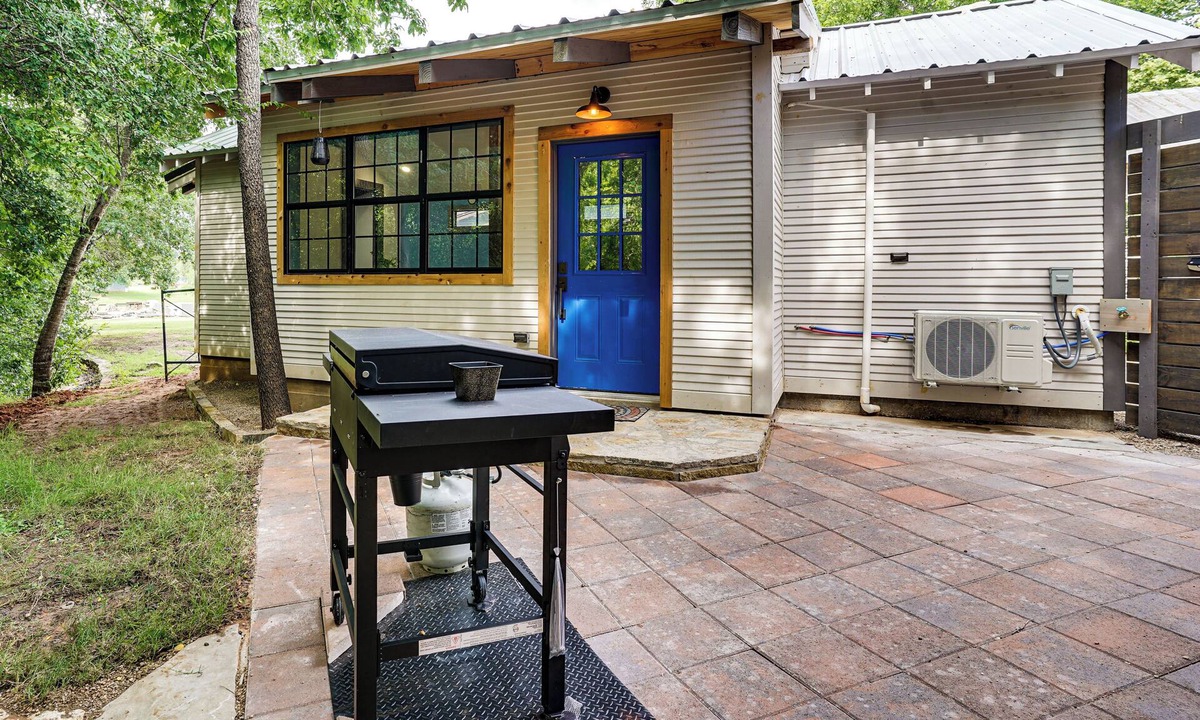 Glen Rose Apartment | Paluxy Riverfront Couple’s Studio on Over 2 Acres!