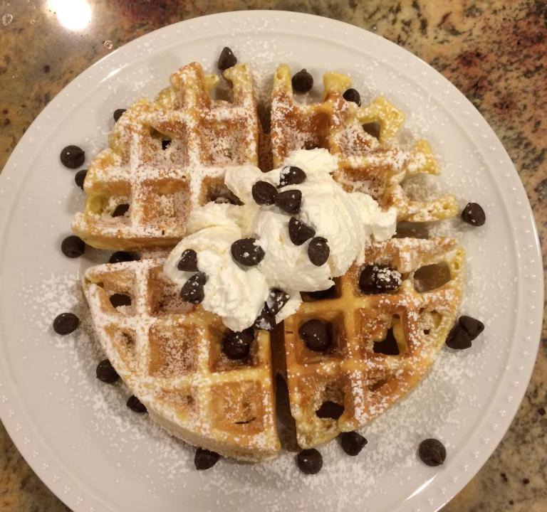Little Havana Hostel | Peace and Quiet Dorm Rooms - Free Breakfast DIY Waffles - Free Dinner - Free Coffee - Longterm Ok!