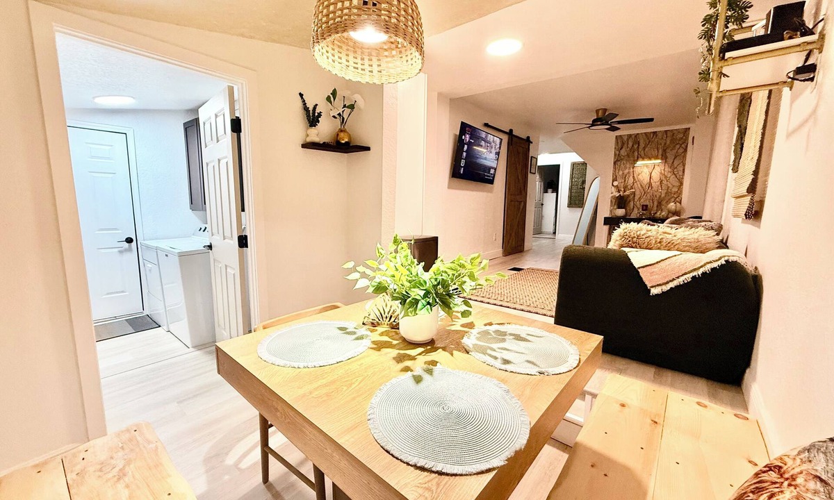 Saint Cloud House | Peaceful 3BR St Cloud Retreat XL Parking parks & beach nearby downtown