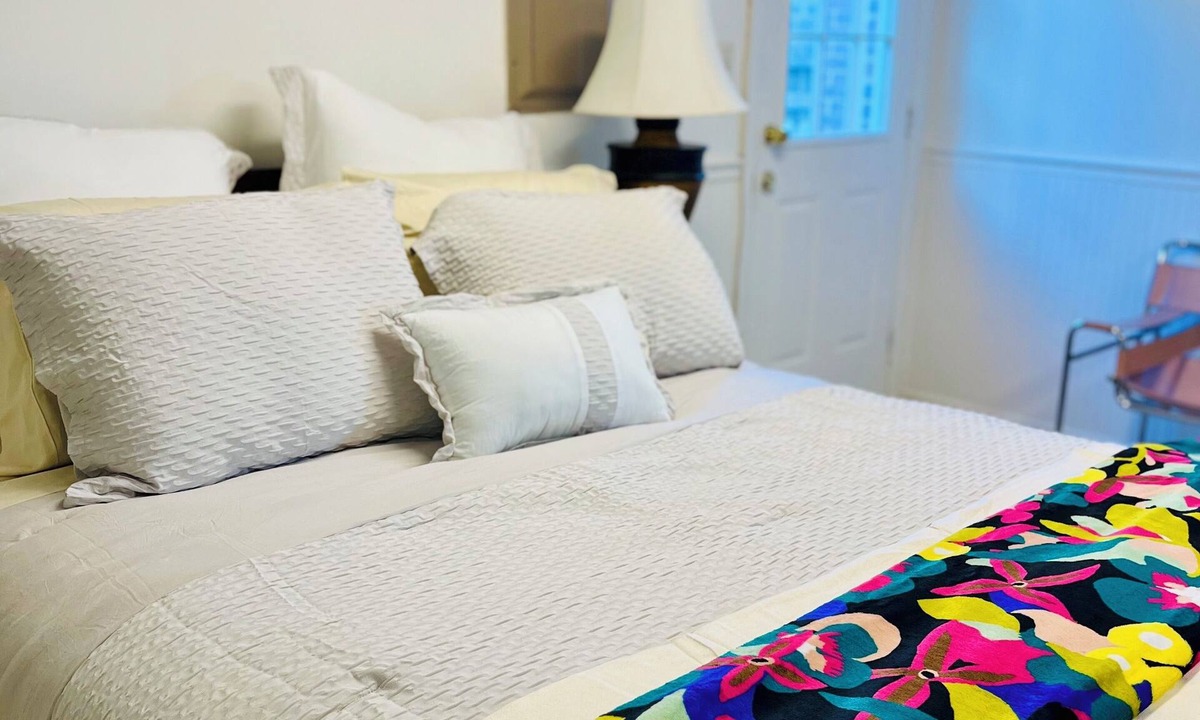 Parkside Cottage | Peaceful Private Carriage House in Savannah - Furnished + Utilities Included