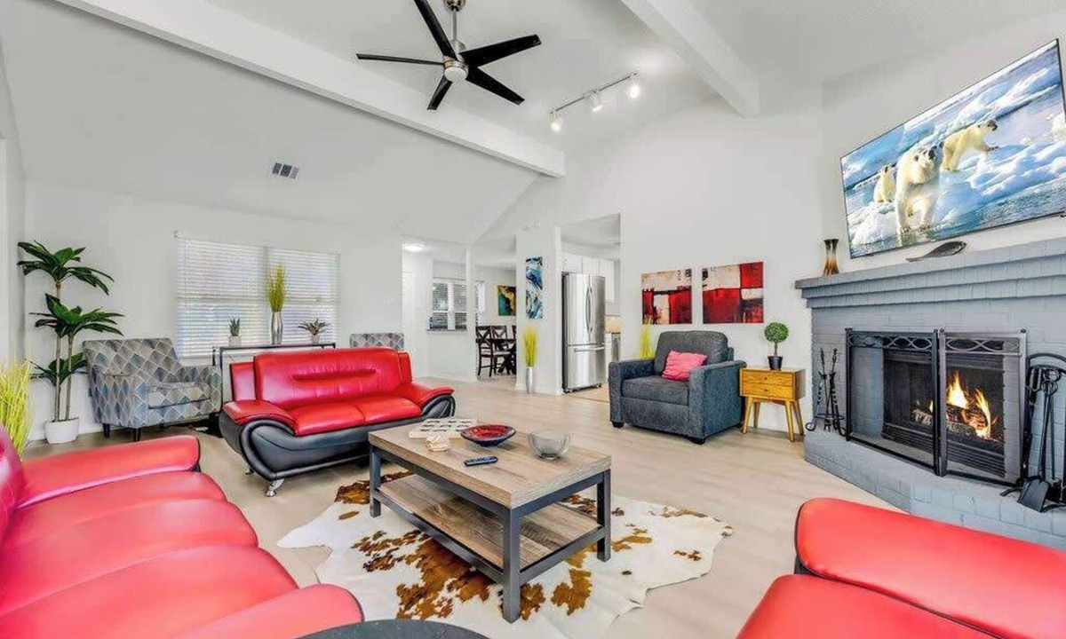 Plano House | Perfect Plano w/Pool/4 BDR PingPong Air Hockey