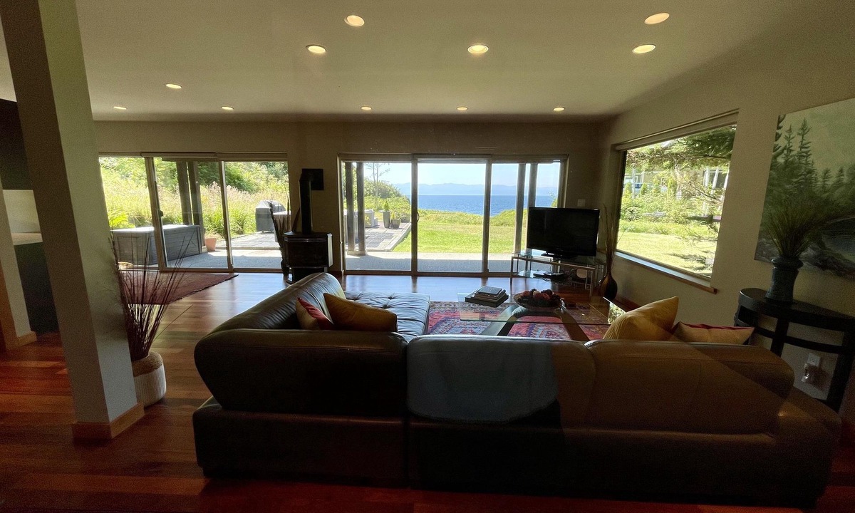 Otter Point House | Points West Oceanfront Resort 2 Bed Suite