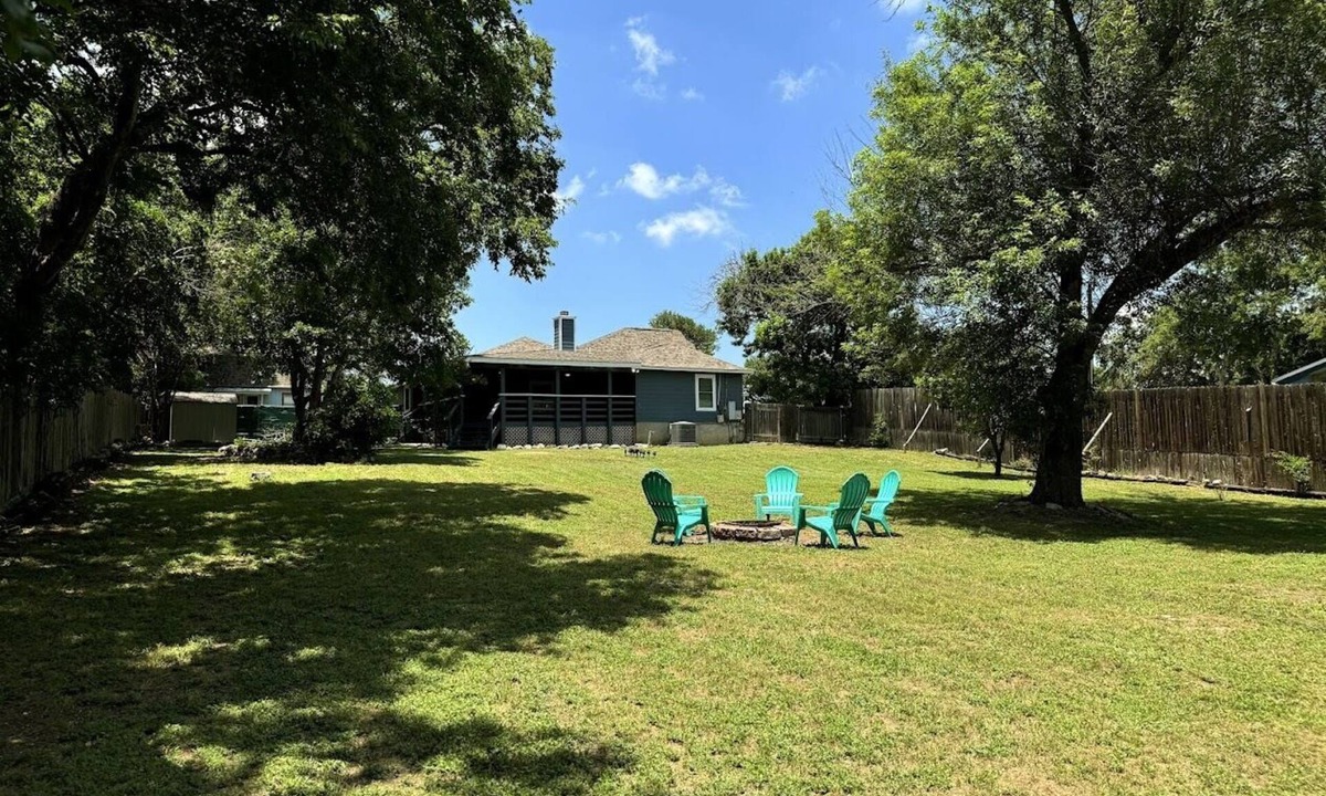 New Braunfels House | Poolside Paridise
