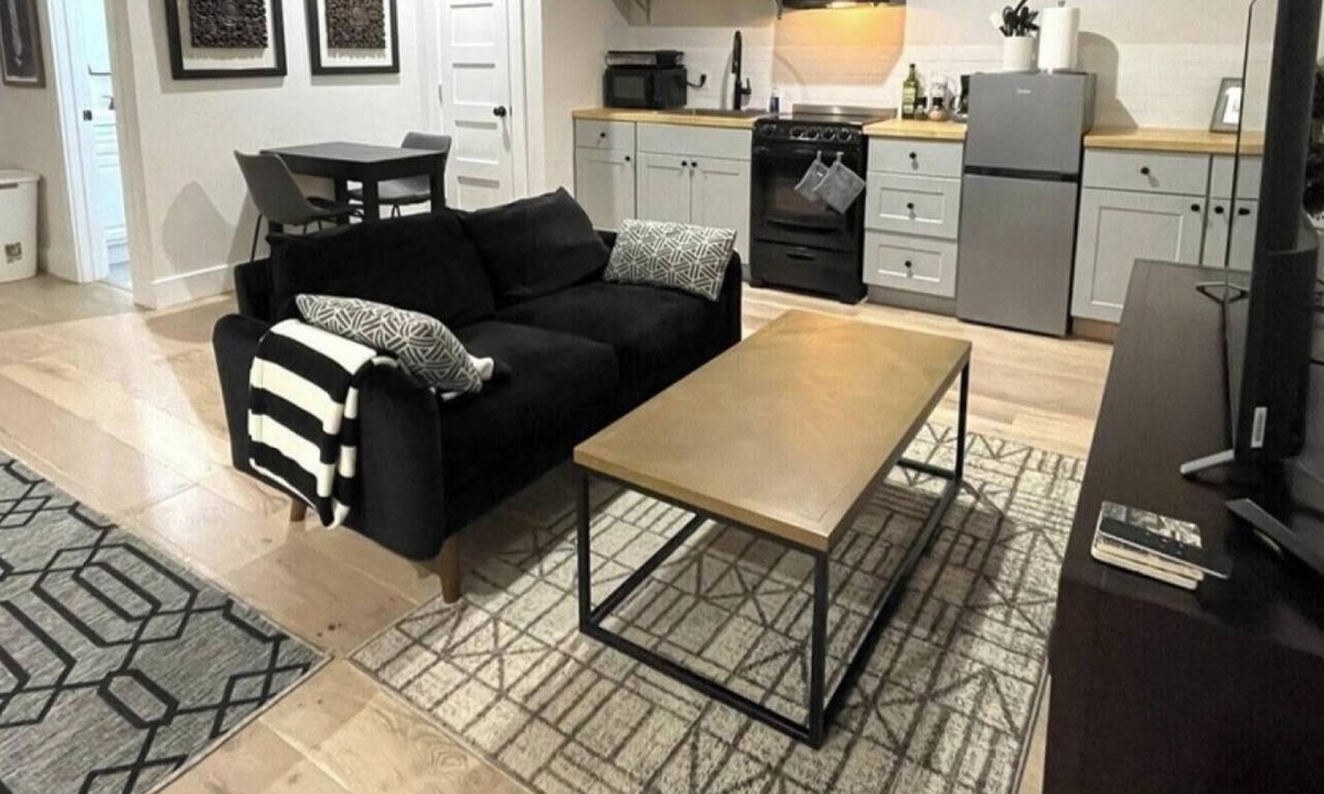 Spicewood At Bullcreek House | Private King Studio | Near Domain & Apple
