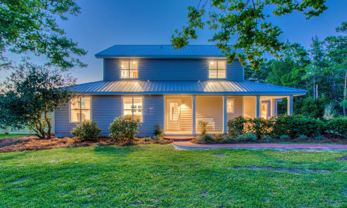 Santa Rosa Beach House | Private pool & yard, 2 mstr suites; 4 b/4.5 b; 6 min walk to beach, 30A, lake