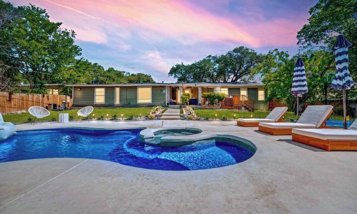 Shearer Hills - Ridgeview House | Resort 4BR w/Pool, Hot Tub, Pickleball, Sleeps 12