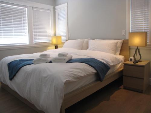 District of North Vancouver Bed & Breakfast | Riverfront Bed and Breakfast