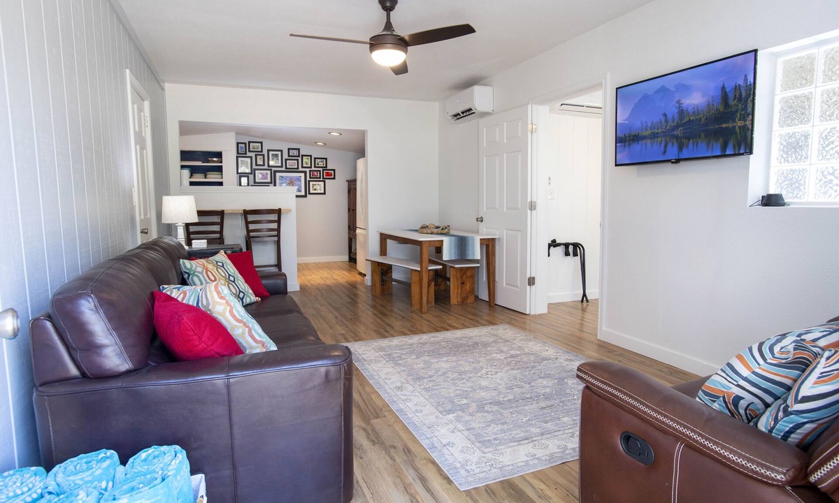 Buchanan Dam Cabin | Roadside at 'Bout Dam Time - Cozy Lakeside Cabin, Nature Retreat, & Brew Pub!