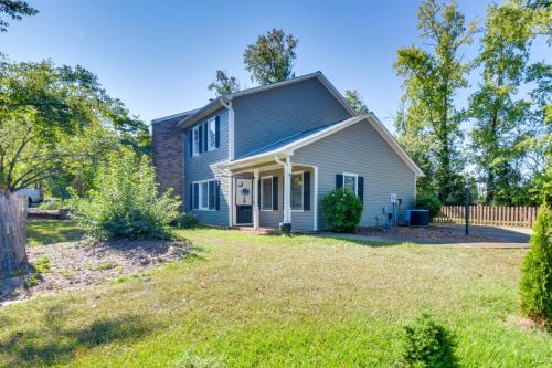 Keowee House | Screened Patio & Yard: Clemson Weekends/Lakes Stay