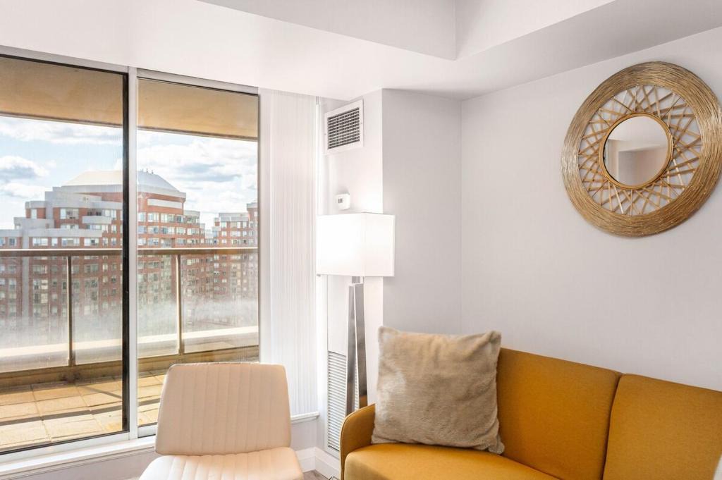 Downtown Mississauga Apartment | SkyView 2BR Plus Den Stunning Views Steps to SQ1 Mall