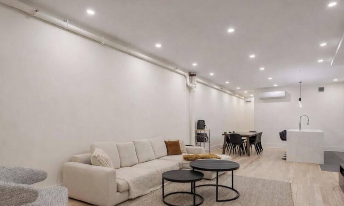 Milton Park Apartment | Spacious 4BR Prime MTL Location