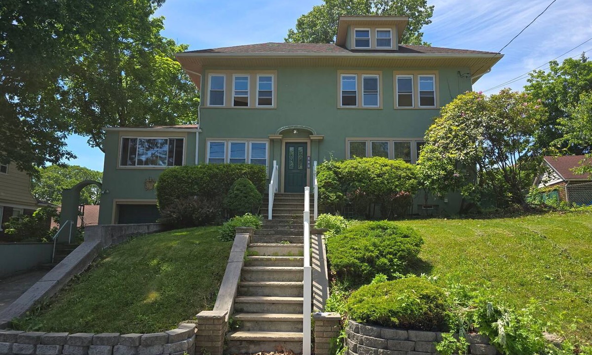 Belleville House | Spacious 5 BD Colonial-near NYC/EWR/MetLife Stadium