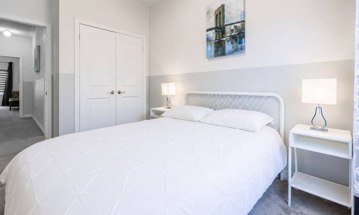 Richmond Hill House | Spacious 5BR Home | Fenced Yard, BBQ & Fast Wi-Fi | Richmond Hill
