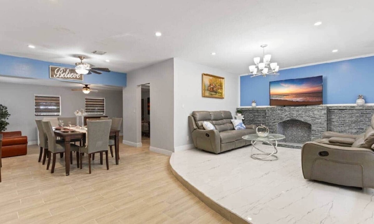 Miami Gardens House | Spacious home with king bed Near Hard Rock Stadium