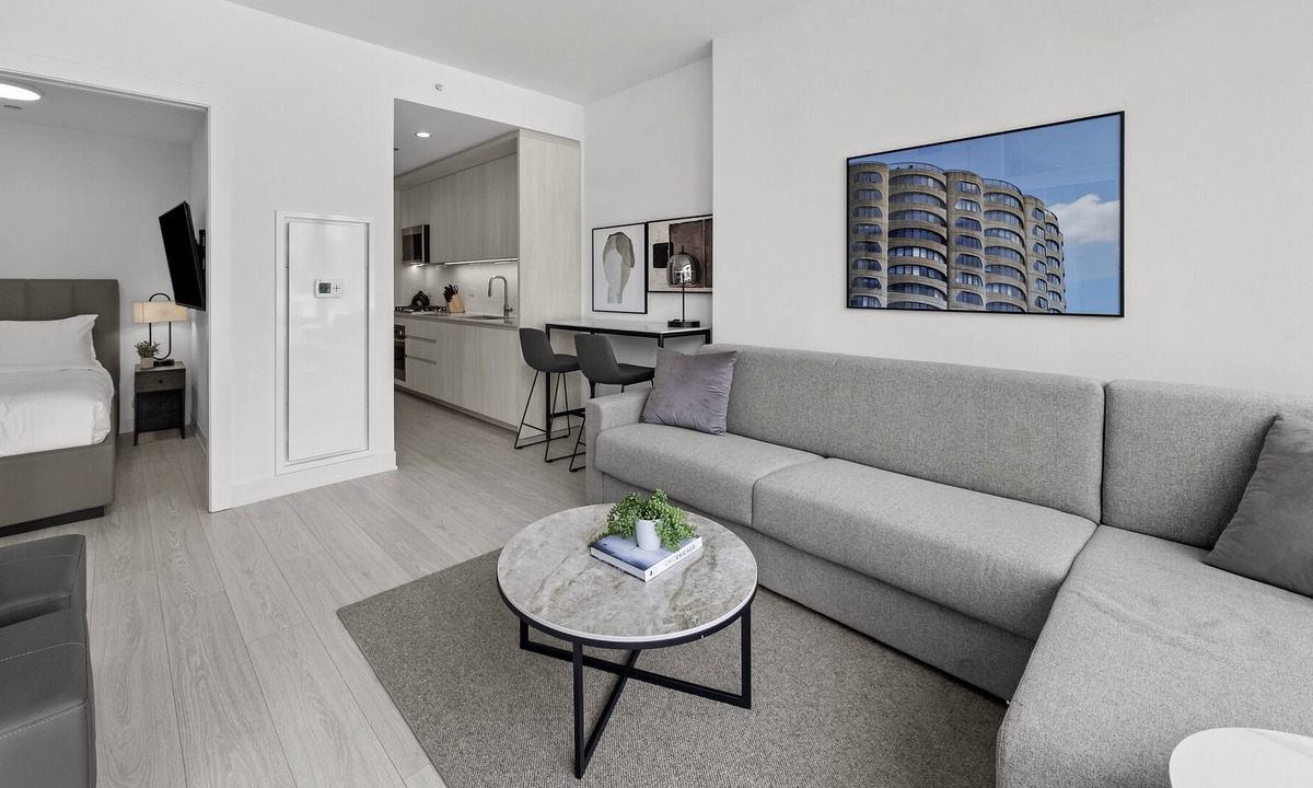 Steveston Apartment | Spacious Junior One Bedroom Suite in Charming Steveston Village