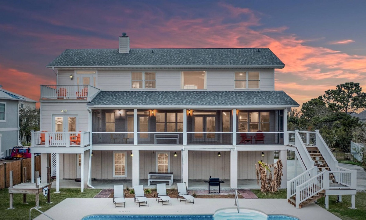 Brunswick House | Spacious|Marsh Views|Pool|10 min from St. Simons