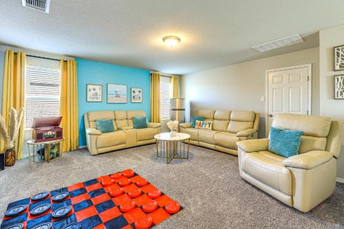 West San Antonio House | Spacious San Antonio Family Retreat Near SeaWorld!