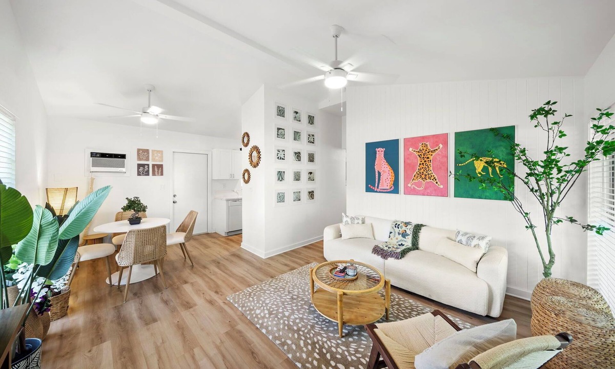 Coconut Grove House | Stylish Garden Retreat in Coconut Grove - Green