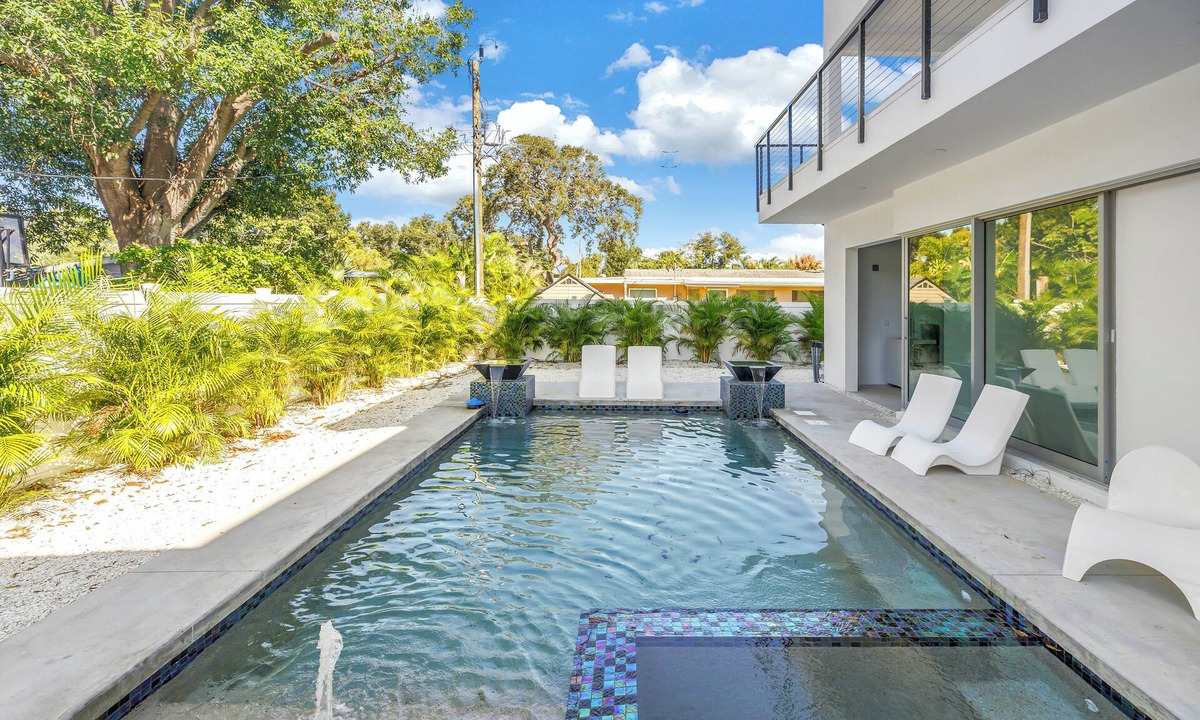 Arlington Park House | Temple of Time- Huge Pool home in Prime Sarasota Location!