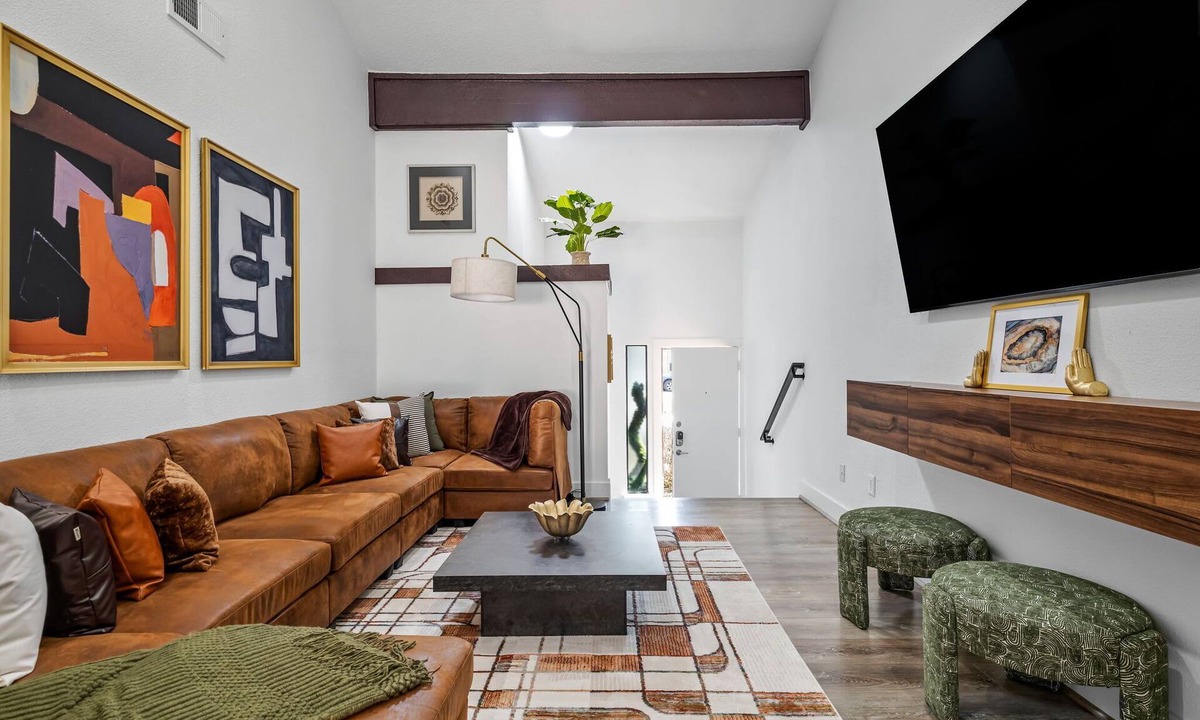 South River City House | The Orange Doors - Two Homes - Plunge Pool